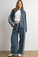 Load image into Gallery viewer, Side Stripe Wide Leg Denim Pants