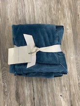 Load image into Gallery viewer, Elegant Baby Blankie