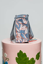 Load image into Gallery viewer, Essentials Mini Quilted Fabric Cube Bag
