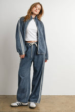 Load image into Gallery viewer, Side Stripe Wide Leg Denim Pants
